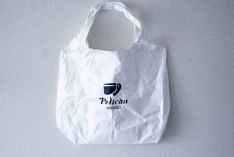 「74歳のペリカンはパンを売る。」クラウドファンディング特典のマルシェトート。