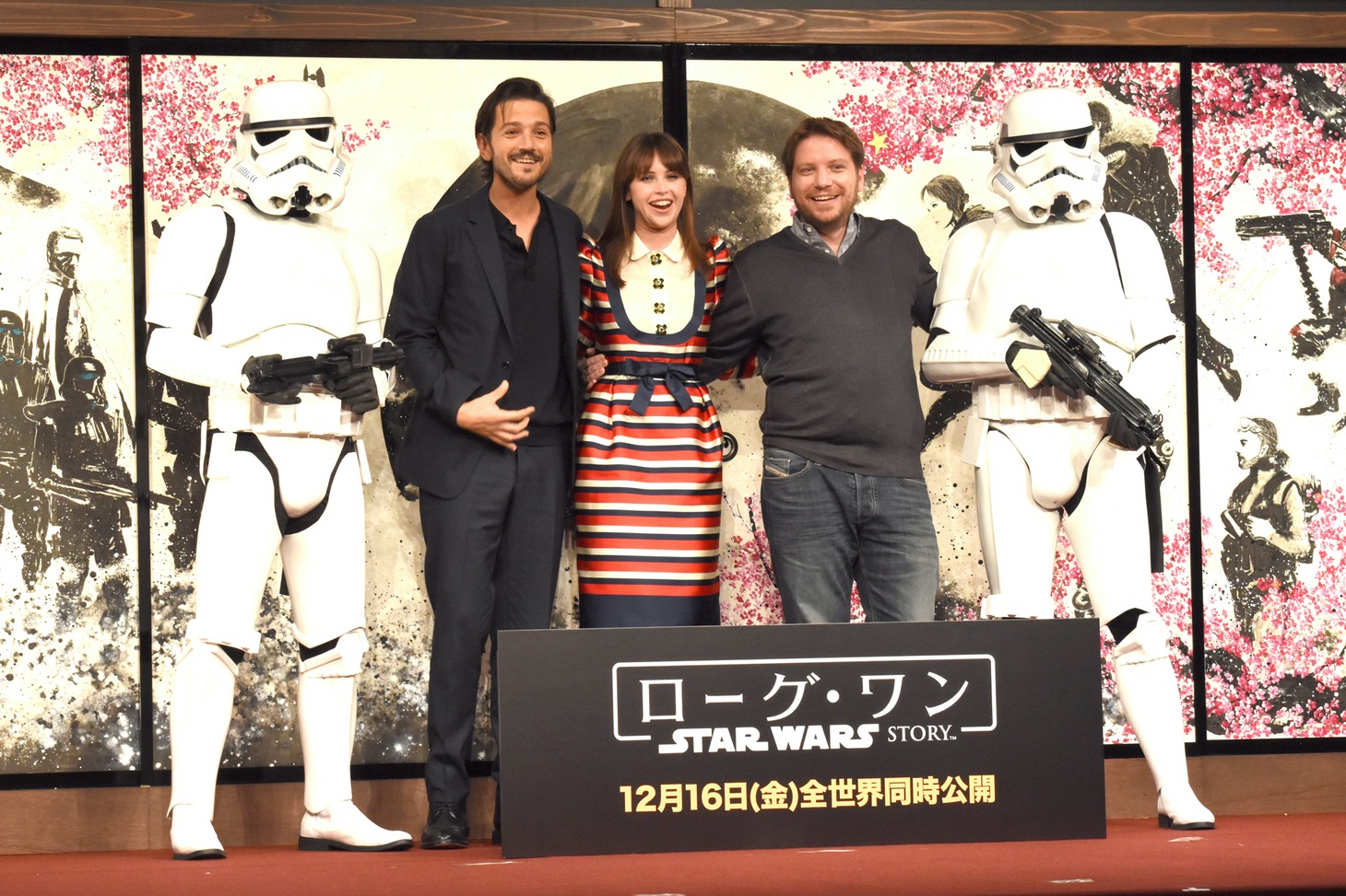 「ローグ・ワン／スター・ウォーズ・ストーリー」アジア最速来日記者会見の様子。