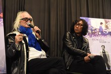 左から内田裕也、行定勲。