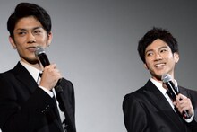 左から青木玄徳、山田裕貴。