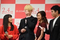 左からmiwa、坂口健太郎、真野恵里菜、泉澤祐希。