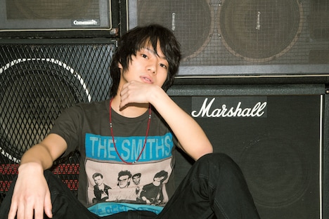 「Please Please Please」より、佐藤流司。