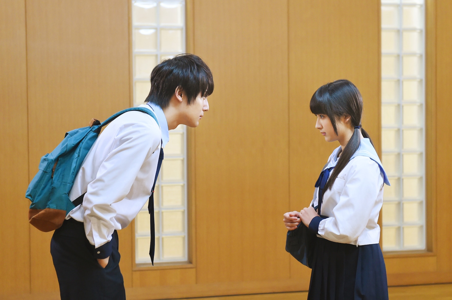 「ReLIFE リライフ」メイキングカット。左から中川大志、平祐奈。