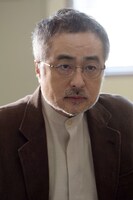 北斗の国選弁護人・高井聡一を演じる松尾スズキ。