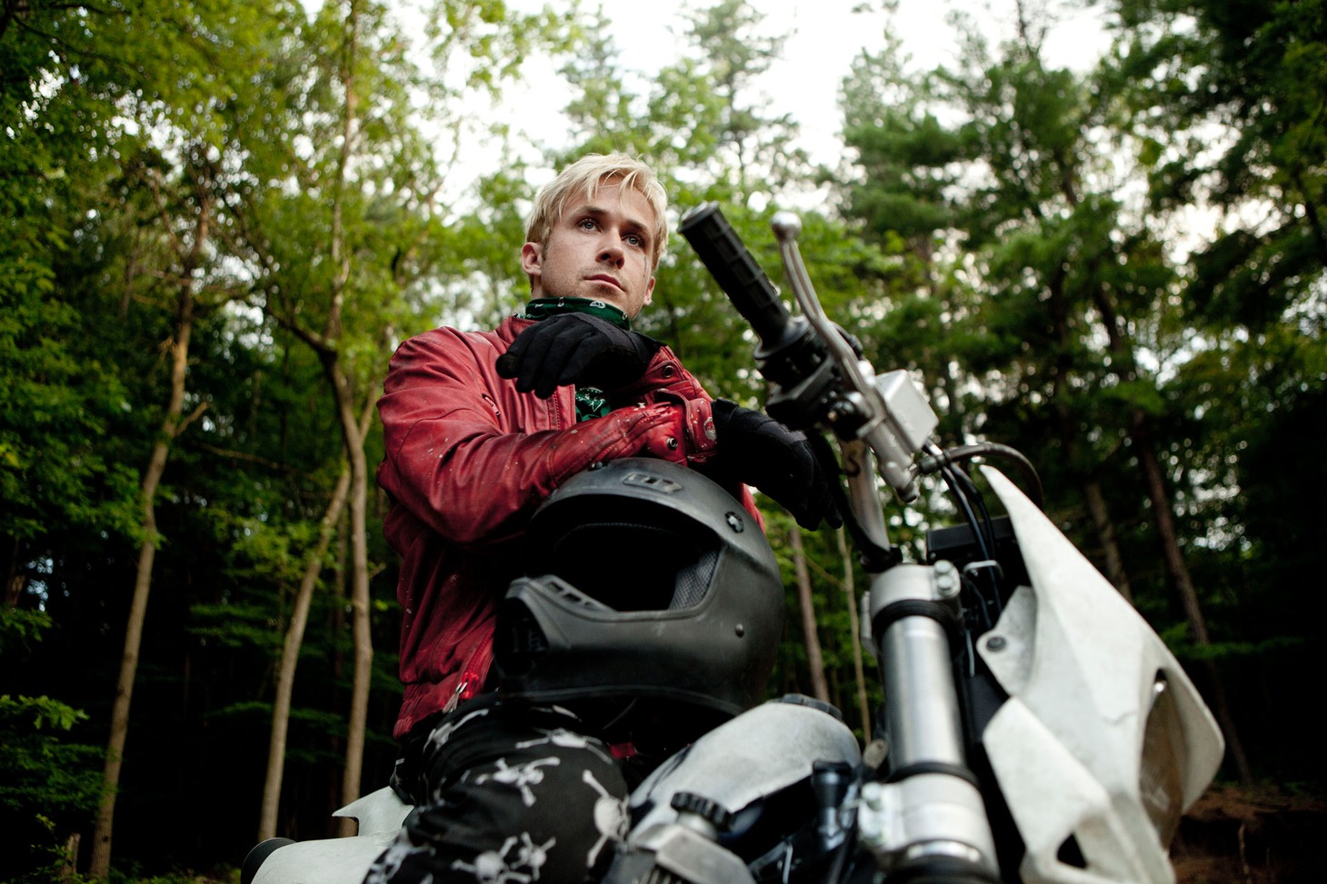 「プレイス・ビヨンド・ザ・パインズ／宿命」 (c)2012 KIMMEL DISTRIBUTION, LLC All Rights Reserved.