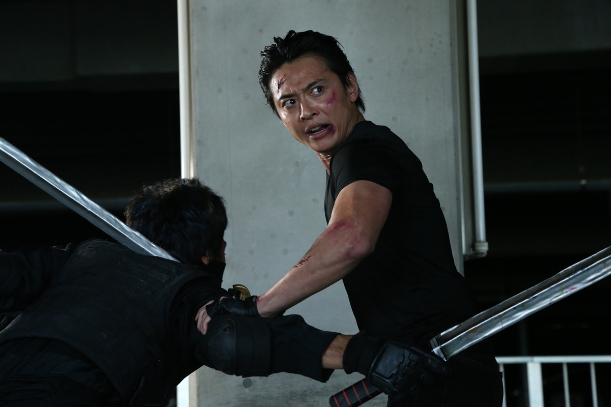 「スペース・スクワッド ギャバンVSデカレンジャー」より、石垣佑磨。(c)2017 東映ビデオ・バンダイ・東映AG・日本コロムビア・東映