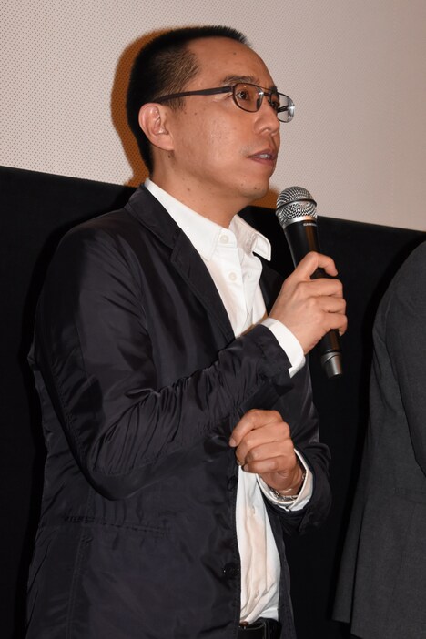 観客からの質問に答えるアピチャッポン・ウィーラセタクン。