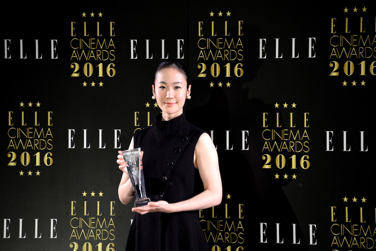 黒木華がELLE主催の映画アワード受賞、2016年の充実ぶりに「輝けた！」