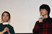 上白石萌音と神木隆之介。