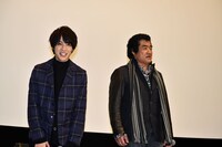 左から西銘駿、藤岡弘、。