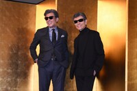 左から舘ひろし、柴田恭兵。