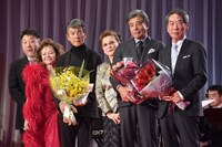 石原裕次郎賞表彰式の様子。