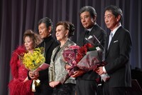 石原裕次郎賞表彰式の様子。