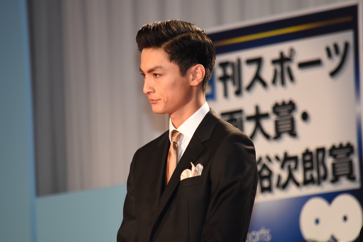 高良健吾