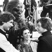 スター・ウォーズのレイア役キャリー・フィッシャー逝去、マーク・ハミルらが追悼