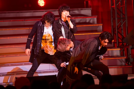 「THRILL」より。奥から小関裕太、神木隆之介、松岡広大、吉沢亮。