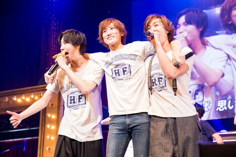 「Never Let Go」より。左から桜田通、植原卓也、青柳塁斗。