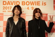 左からTAKURO（GLAY）、SUGIZO（LUNA SEA, X JAPAN）。