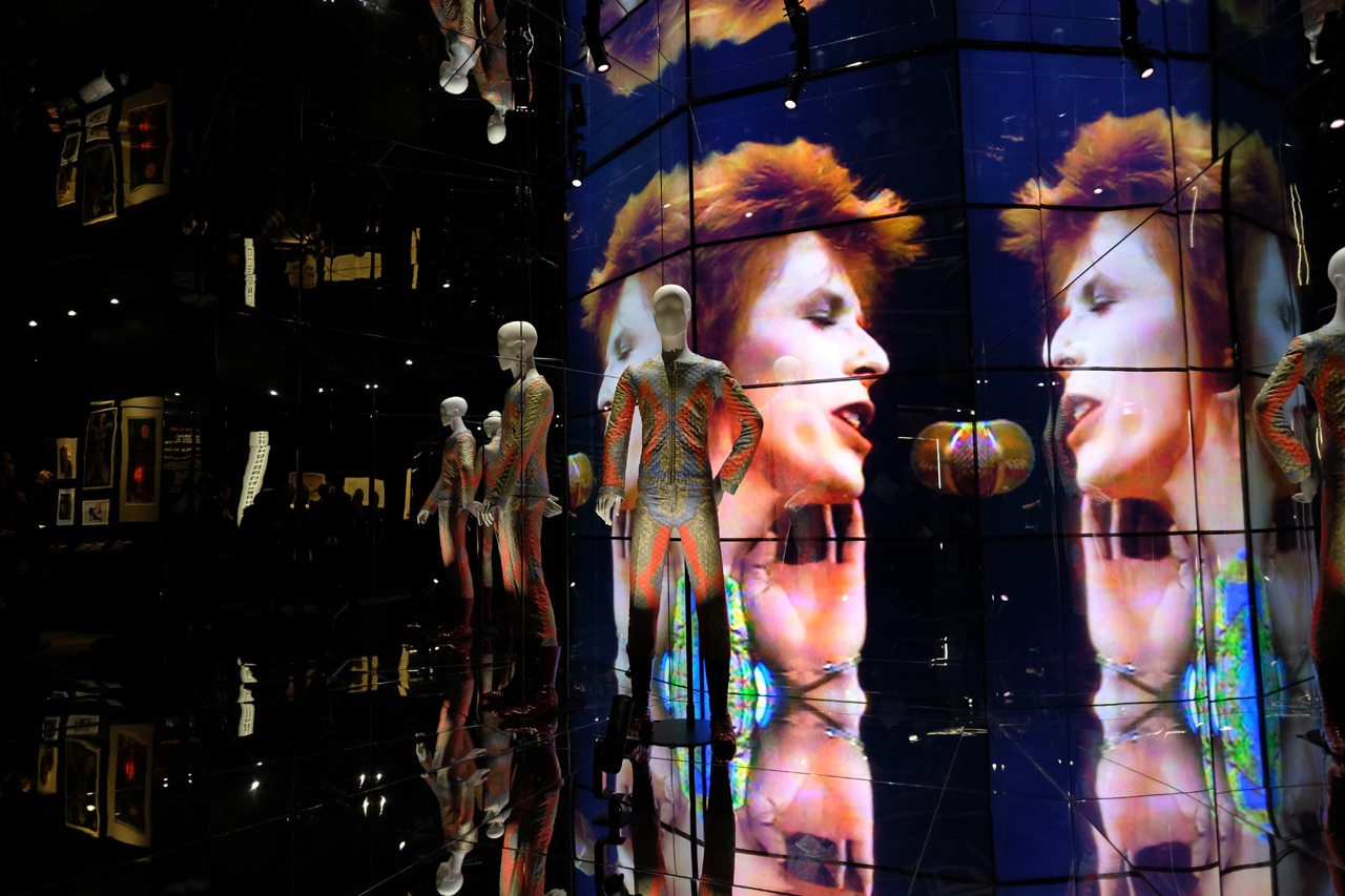 「DAVID BOWIE is」会場の様子。