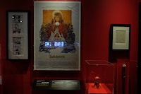 「DAVID BOWIE is」会場の展示物。