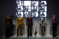「DAVID BOWIE is」会場の展示物。