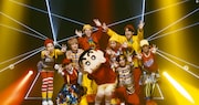 「オラはにんきもの 25thMIX」ミュージックビデオのワンシーン。