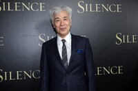 イッセー尾形 Photo Credit MICAFOTO