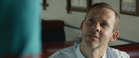 「ペット 檻の中の乙女」