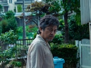 「葛城事件」より、三浦友和。(c)2016『葛城事件』製作委員会