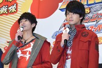 左から西川俊介、中尾暢樹。