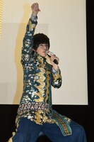 名乗りを披露する渡邉剣。