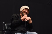 満面の笑みを浮かべる押井守。