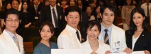 左から及川光博、木村文乃、浅野忠信、竹内結子、松山ケンイチ、菜々緒。