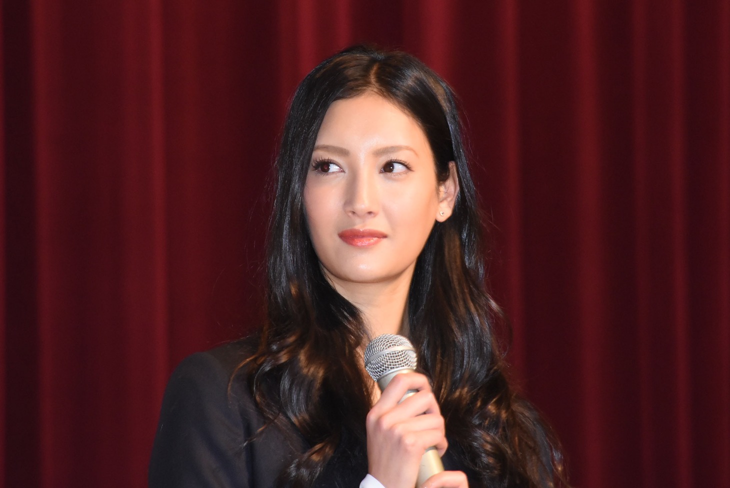 菜々緒