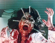 「バスケットケース」 (c)1981 The Basket Case Co. All rights reserved.