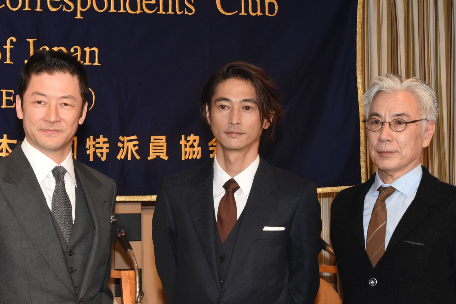 左から浅野忠信、窪塚洋介、イッセー尾形。