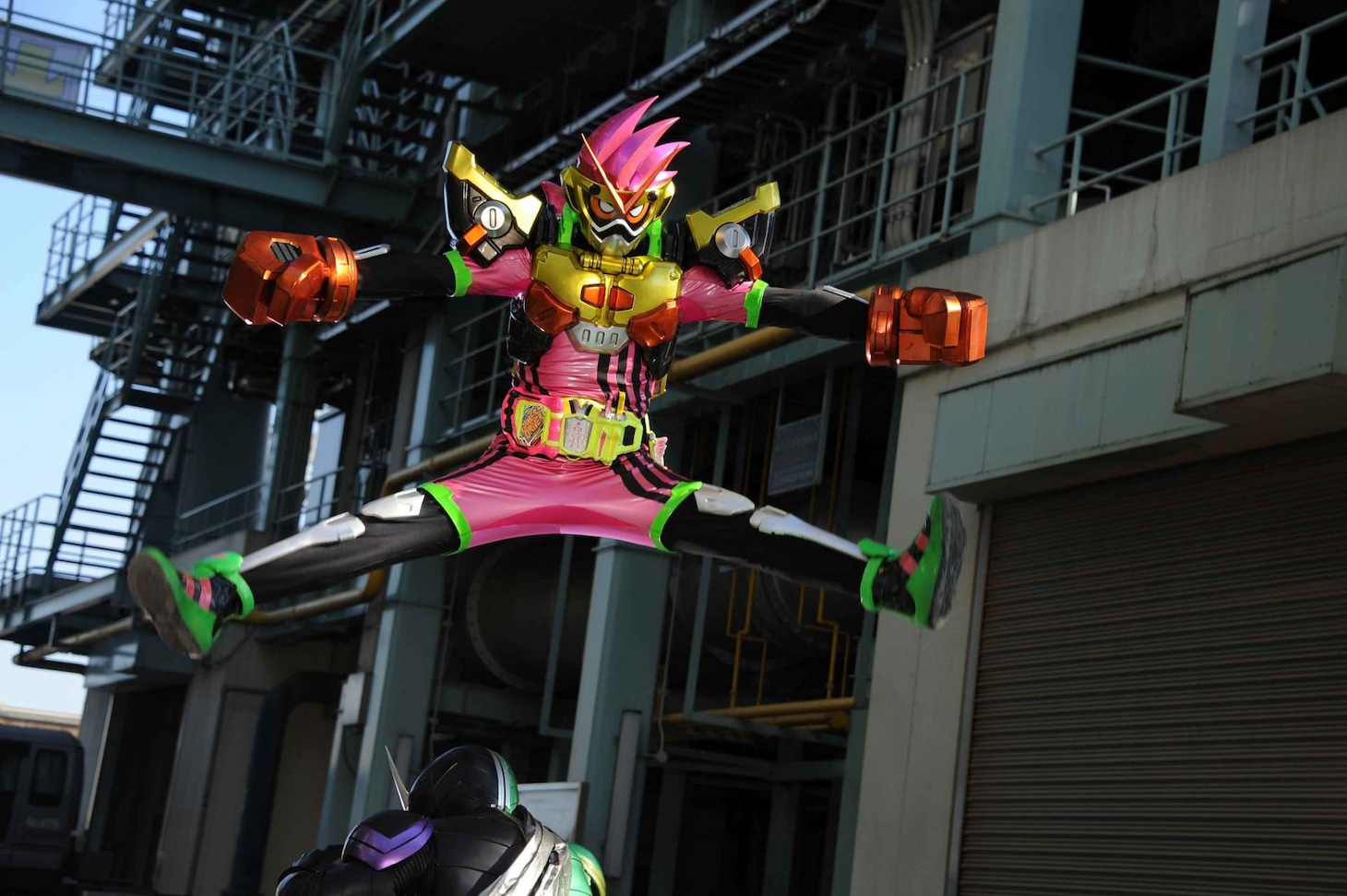 「仮面ライダーゲンム PART.I『レジェンドライダー・ステージ』」より。(c)石森プロ・テレビ朝日・ADK・東映(c)BANDAI NAMCO Entertainment Inc.