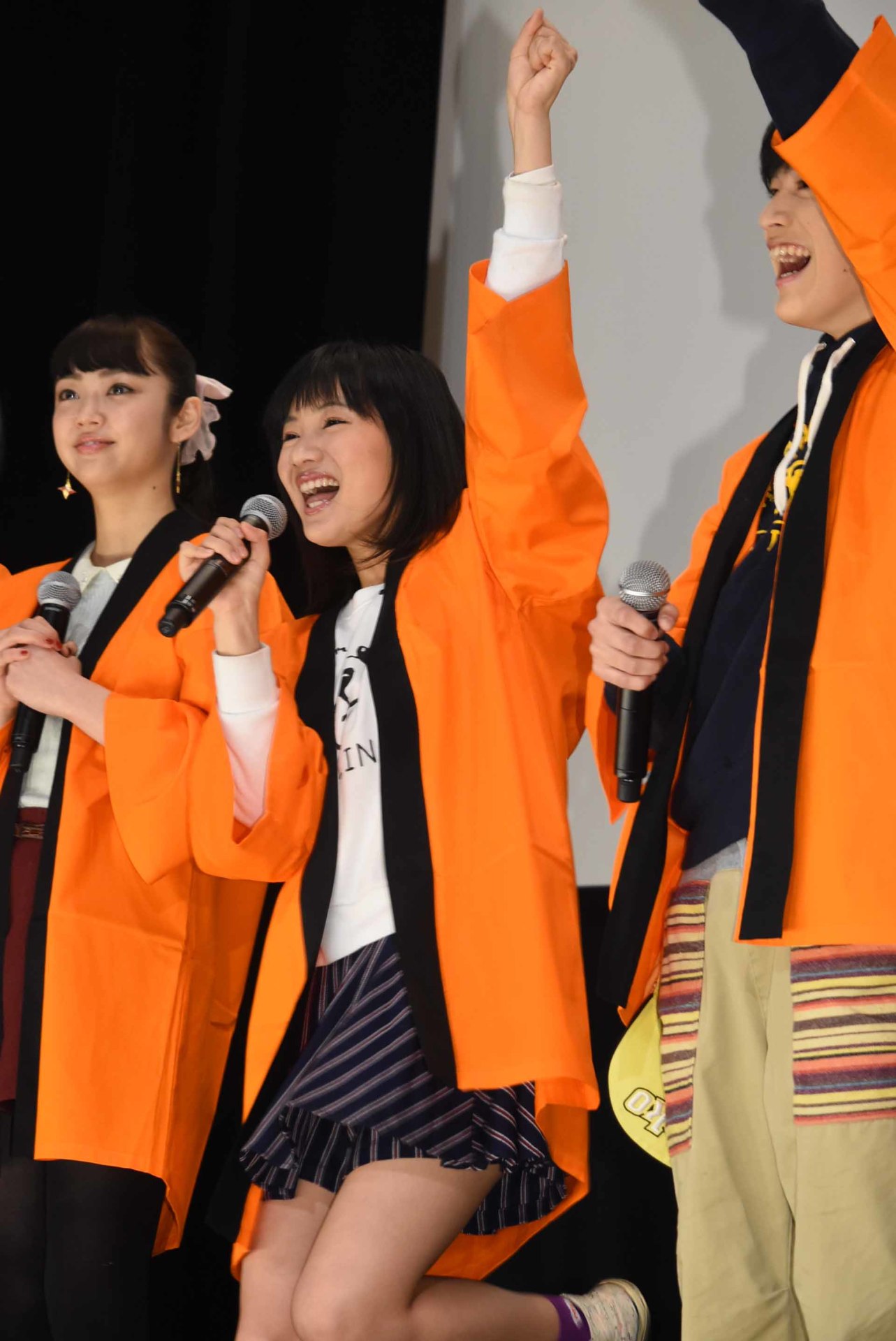 矢野優花（中央）