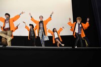 「レッツ！ジュウオウダンス」披露の様子。