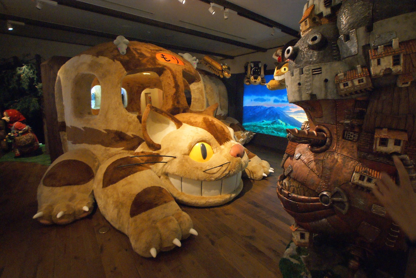 三鷹の森ジブリ美術館の企画展示「猫バスにのって ジブリの森へ」の様子。 (c)Museo d'Arte Ghibli (c)Studio Ghibli