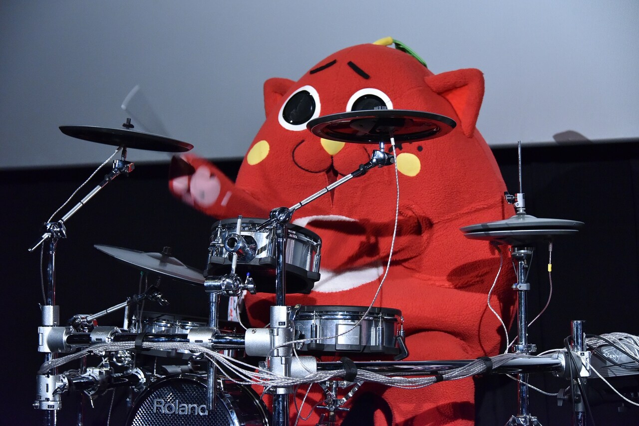 中島裕翔が“今一番会いたい”相手とサプライズ対面「すごくかわいい！」