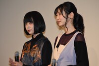 左からあの（ゆるめるモ！）、岡本夏美。