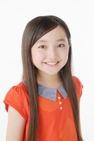 ルーを演じる谷花音。