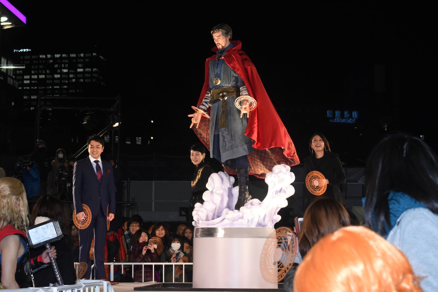 「日本停止！ドクター・ストレンジ・チャレンジ」を終えたキャストたち。