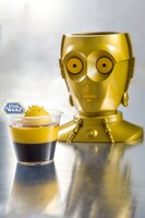 バニラムース＆コーヒーゼリーのカップデザート スーベニアホルダー付き（980円）