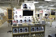 東京・HMV & BOOKS TOKYOの様子。