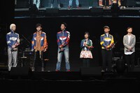 「宇宙戦隊キュウレンジャー」製作発表会見の様子。