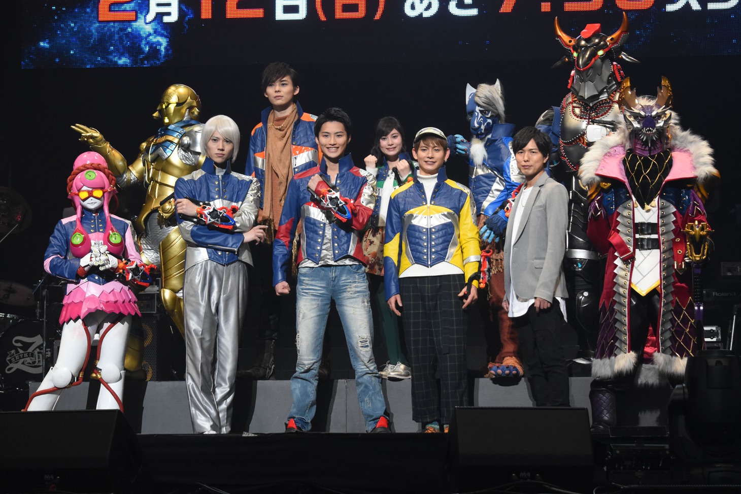 「宇宙戦隊キュウレンジャー」製作発表会見の様子。