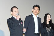 左から水谷豊、反町隆史、仲間由紀恵。