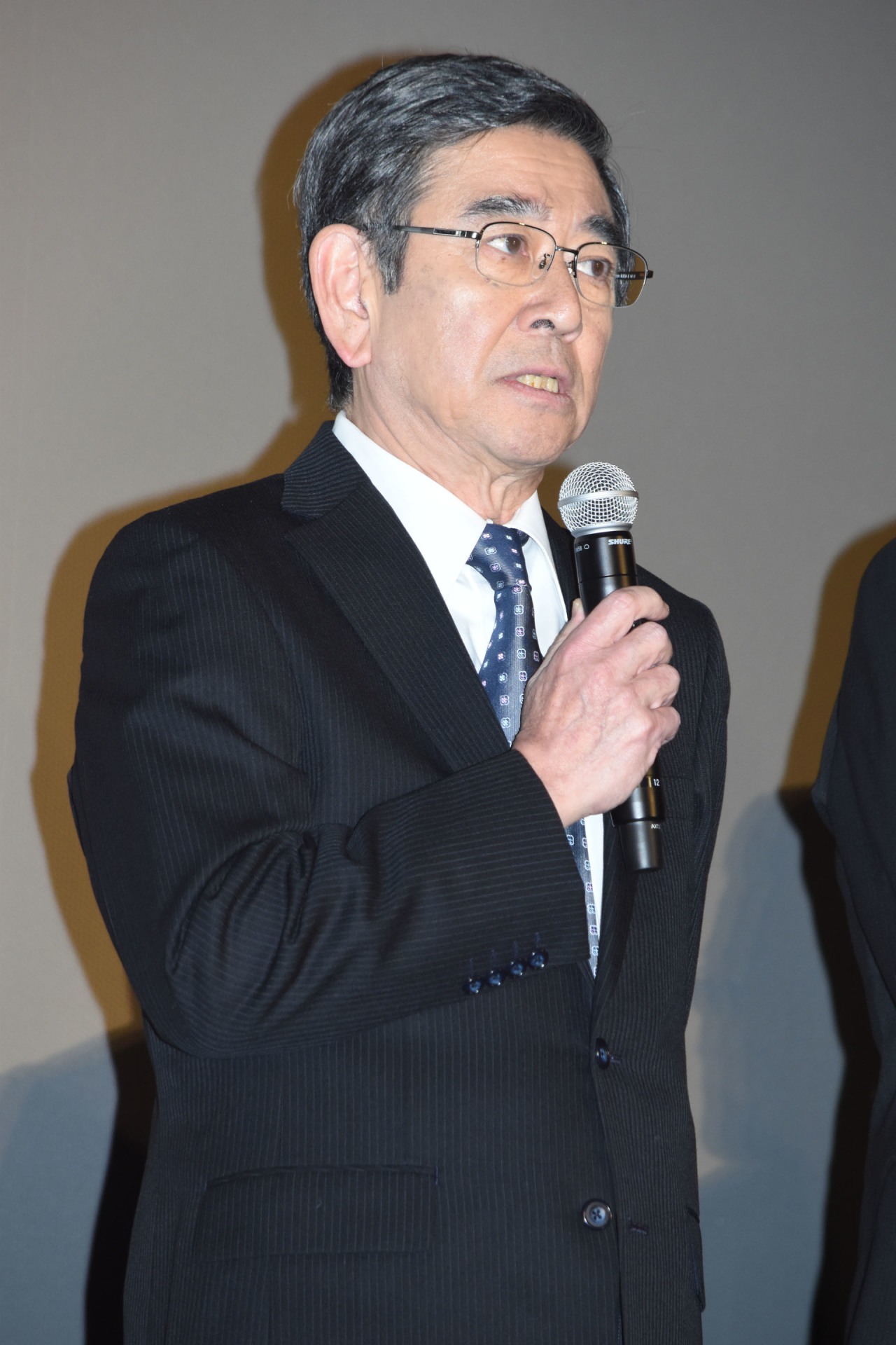 石坂浩二